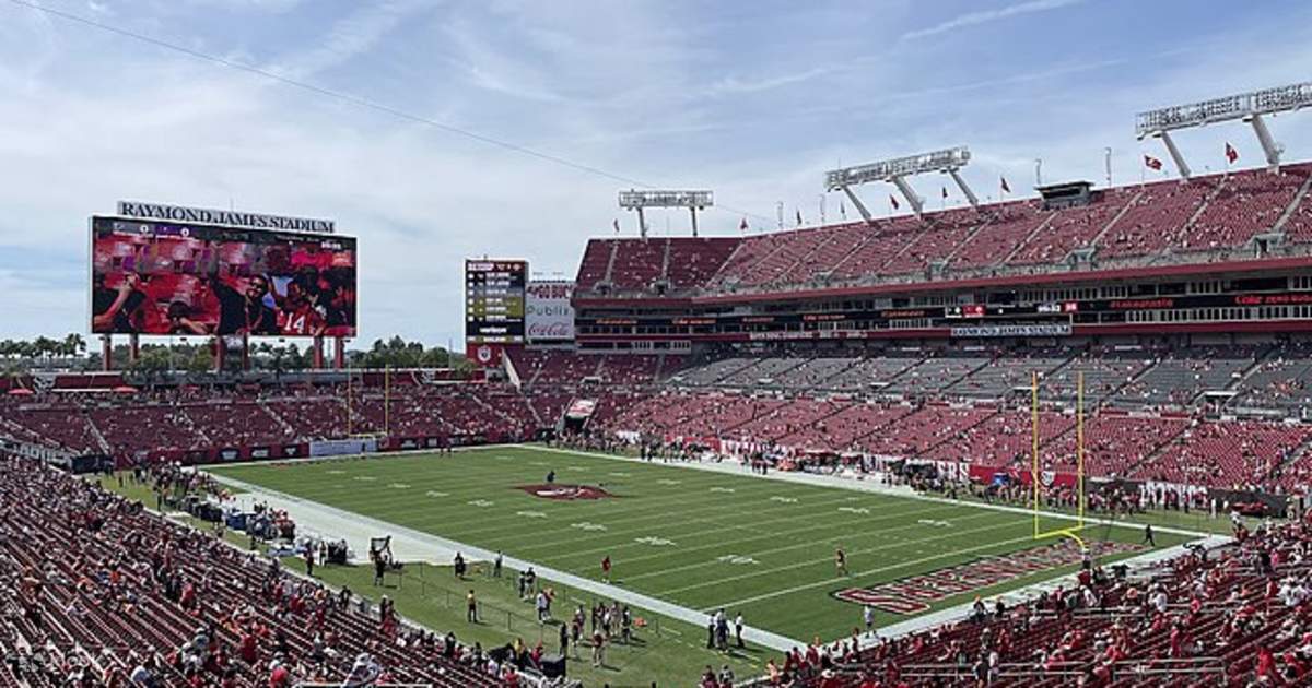 NFL レイモンドジェイムススタジアム ジオラマ